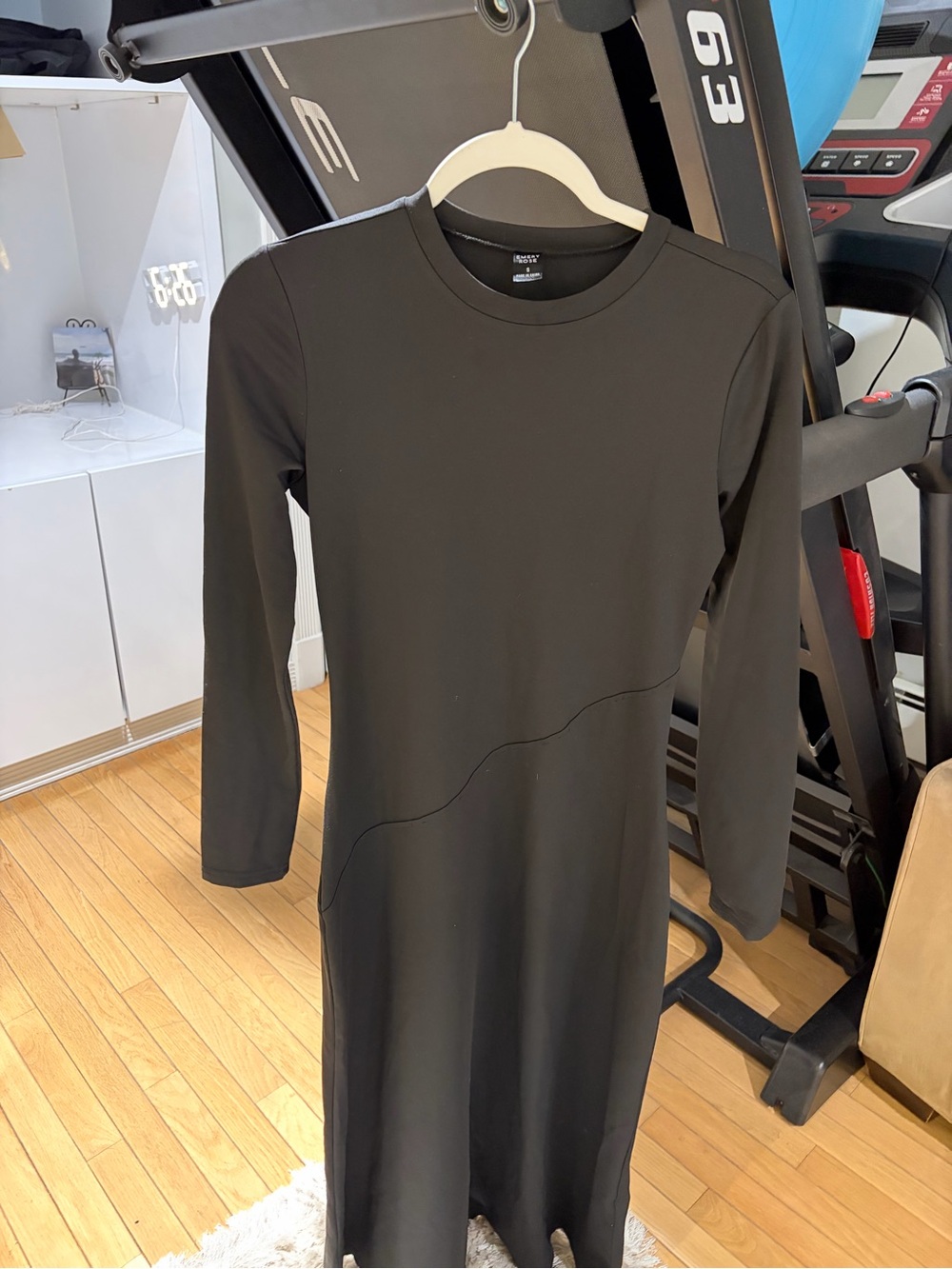 Classic Black Long-Sleeve  Dress - Brand: Emery rose
